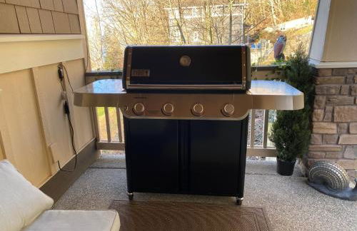 Stunning House with Views of Puget Sound! Ideal for Family Reunions - Photo 110