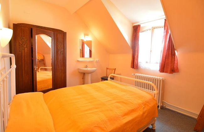 Unique Holiday Home in Saint-honore-les-bains With Garden - Foto 17