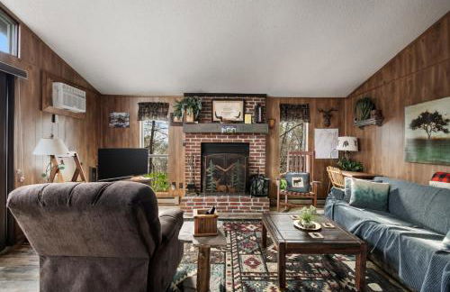 Zen Vibe w Fireplace Grill Deck & Screened Porch - Foto 8