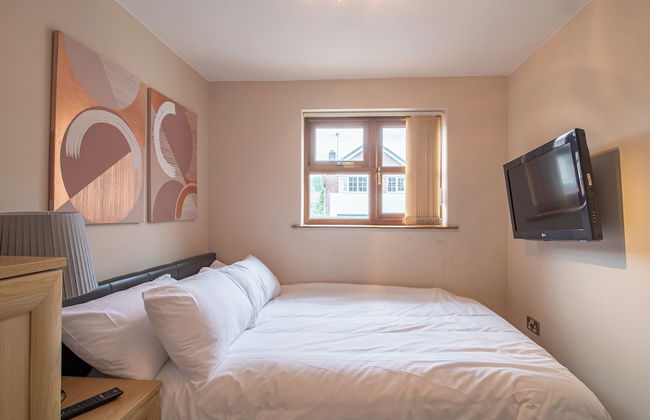 Luxurious Sheffield Villa With Stunning Views - Photo 5