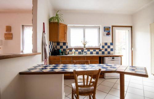 Family Home in Lille, Garden and Parking - 6/8p - Foto 13