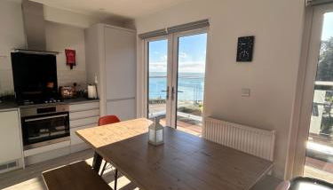 The Beach Retreat - Photo 4