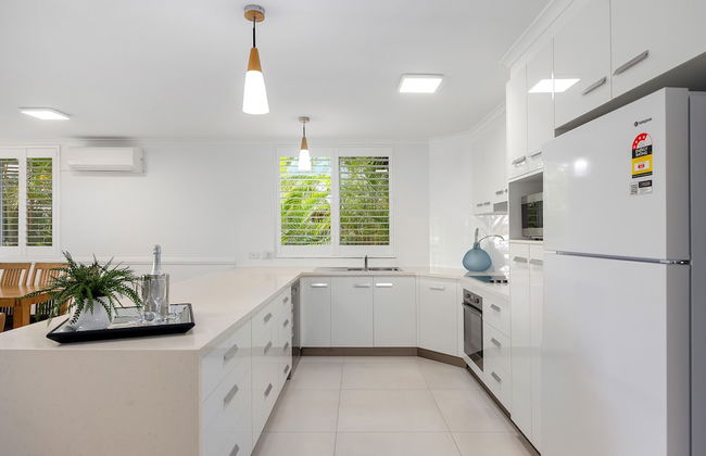 Noosa Outrigger Beach Resort - Photo 80