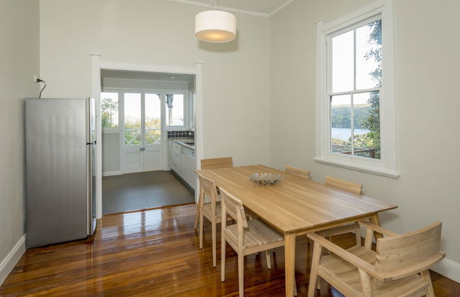 Royal National Park Cottages - Photo 16