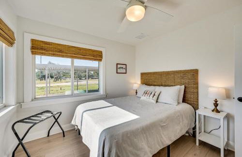 Modern, Spacious! Lake Buchanan Retreat with Hot Tub - Foto 14