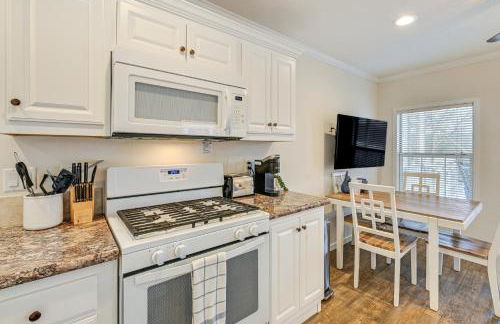 Less Than 1 Mi to Lake Norman Marina Home with Pool Access - Foto 9