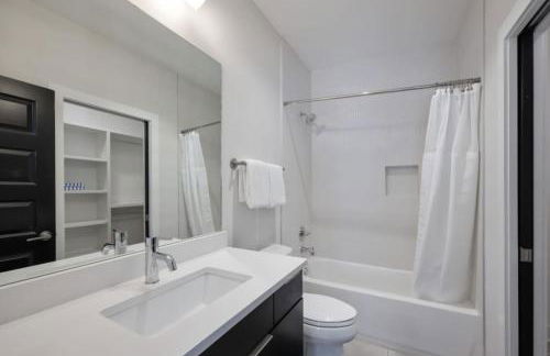 Blue Horizon - Hot Tub - Dual Rooftop Balconies - Foto 13