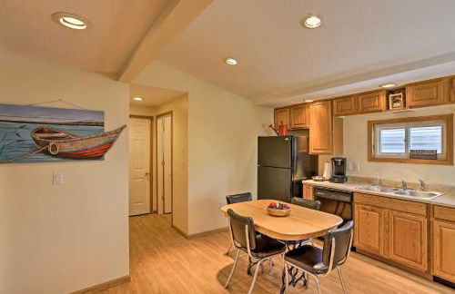 Home with Lake-View Deck by Camp Perry and Magee Marsh - Foto 5