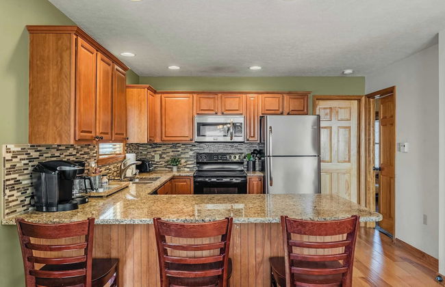 Hickory Haven by Avantstay Hot Tub, Game Room, Theater, Deck - Foto 13