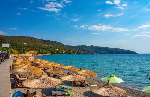 Spacious Cottage - Panoramic Sea & Mountain Views - Photo 26