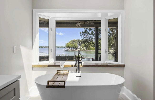 Water, Water Everywhere by Avantstay Pool + Dock - Foto 61