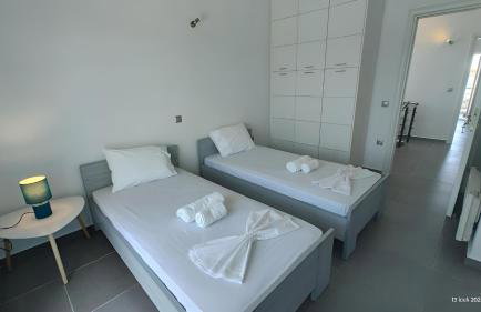 Seafront Villa Christina - Photo 9