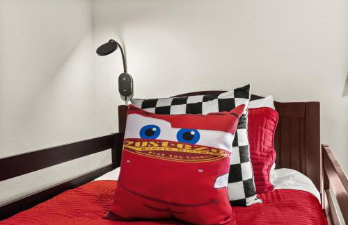 654- Newly Renovated Fabulous 4-Bedroom Pool Home in Watersong Resort, Game Room, Theater Room and More - Foto 34