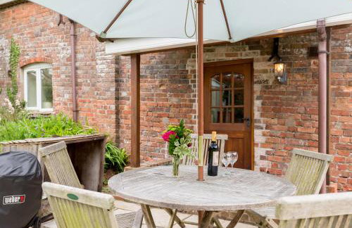 Coach House - Photo 14