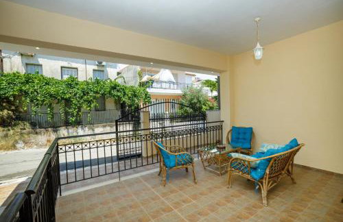 Gold n Blu Petalidi - Foto 53