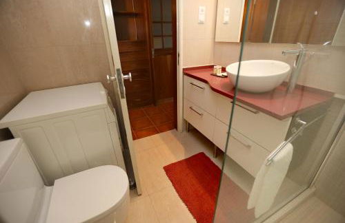 Like-home-T1 Apt-Sea View, near the beach - Photo 11