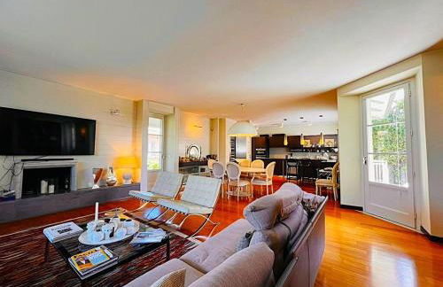 Exclusive Villa with Private Swimming Pool - Photo 18