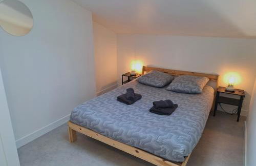 Jeny 3 - Duplex 4 pers - Wifi - 10mn Hypercentre - Lave linge - Calme - Foto 14