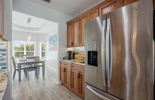 Heaven Found! Stunning River Views & Pool - Villa Island Sunset - Roelens Vacations - Foto 33