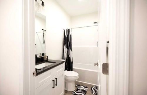 5 Min to Downtown - 12 to Elon - Deck - Wi-Fi - Foto 40