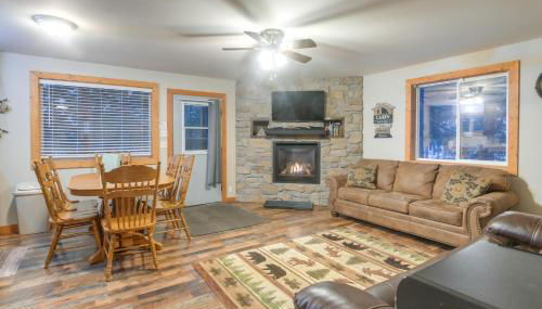 Family Cabin with Fire Pit - 25 Miles to Yellowstone - Foto 3