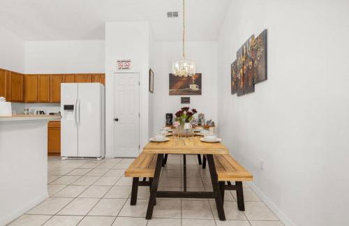 Single Story Villa with Pool Views and Family Fun - Foto 22