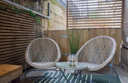 Beautiful 2 Bed Flat with a Private Terrace - Foto 5