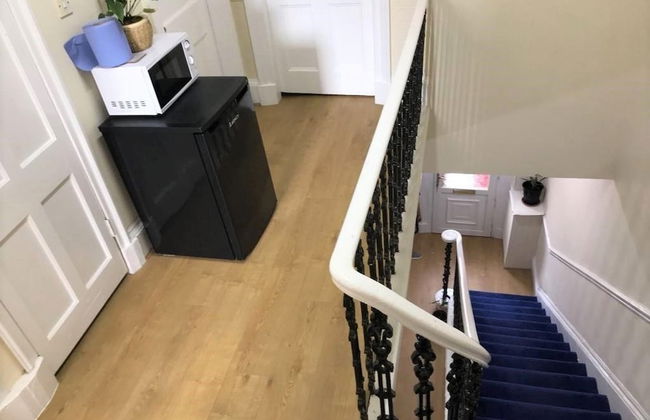 5 Bedroom House For Large Group - Photo 2