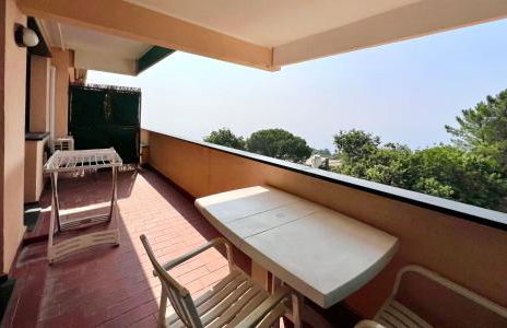 Bilocale con piscina condominiale - Foto 7