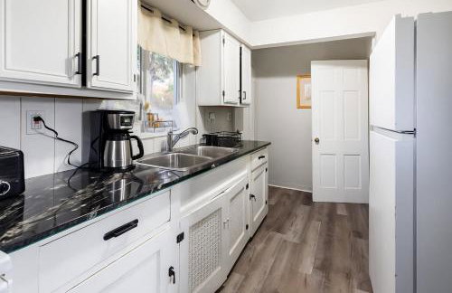 Quiet Pittsburgh 3BR | Parking, AC + Pets - Foto 1