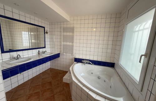 AwayDays - Mas Fumats 1 - Apartment with Pool - Foto 37