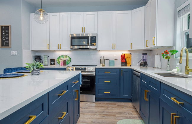 Heaven-sent Convenient 4br/ 3BA Near Downtown - Foto 16