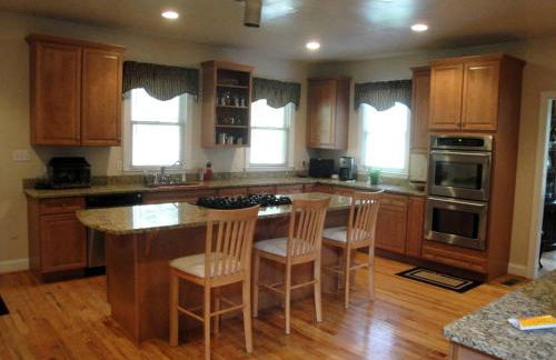 Elegant Lodge Rental with Lovely Countryside Views near Charlottesville, Virginia - Foto 2