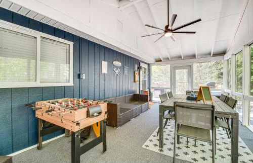 Deck and Community Perks Bright Pocono Lake Home! - Foto 20