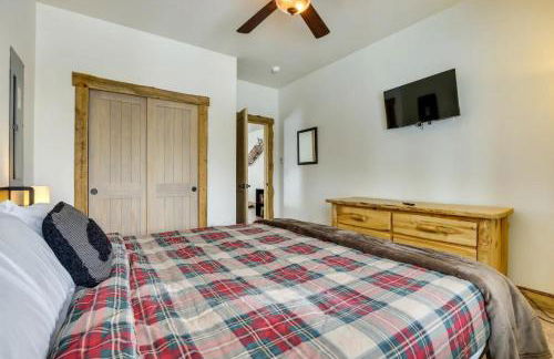 Luxe Cabin w/Hot Tub and Amazing Views - Foto 25