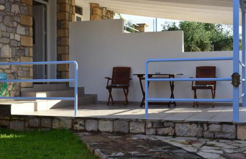 Alexandros Beachfront Apartments near Petalidi with Private Sunbeds & Sea View - Foto 65