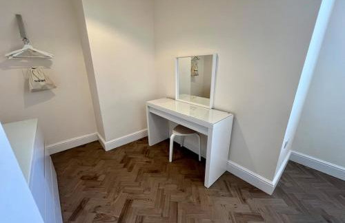 4 The Royal Serviced Apartments, Harwich - Garden- Parking-Fast WiFi - Foto 2