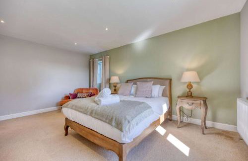 Stunning 4 Bedroom Farmhouse - Foto 23