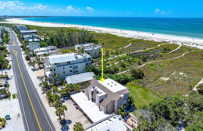 Direct Beachfront Delight by Beachside Management - Photo 38