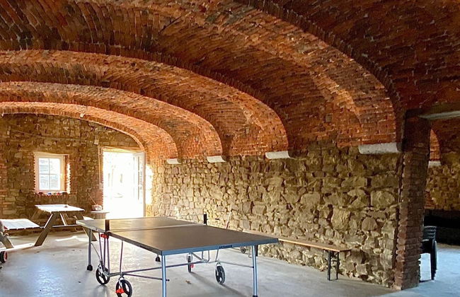 Elegant Hillside Mansion - Photo 23