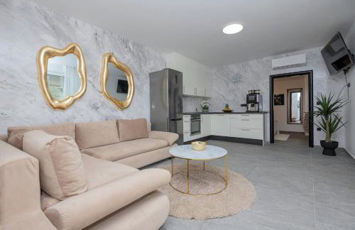 Luxury Lake-View Villa Karmen with Heated Pool, Private Spa & Sunset Terrace - Foto 38