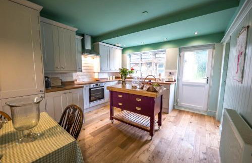 Large Country Cottage, Sleeps 8 - Spa Facilities, Garden Bar, Catering Services, Free Parking, Nature Reserve, Hen Parties - Foto 21