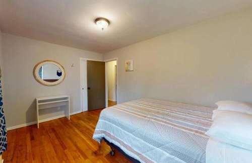 Rustic Kirtland Farmhouse Retreat - Foto 21