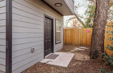 Modern Gem Near Downtown! - Foto 37