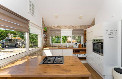 MY DALMATIA - Villa Sucic with private pool and mountain view - Foto 16