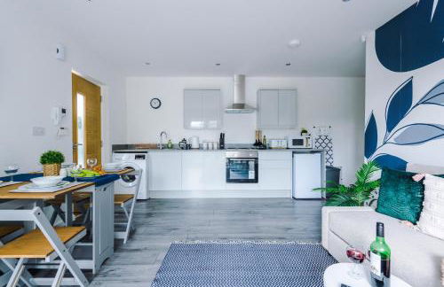 Formby Village Apartments By Greenstay Serviced Accommodation - A Luxury 2 Bed Apt - Perfect for Couples, Friends, Families & Business Travellers - FREE Parking - Dog Friendly - Fast Wi-Fi - 6 - Foto 17