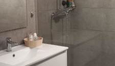 T3 vue sur mer, renové à neuf, 4 à 6 pers,65 m2-500 M de la plage - Photo 5