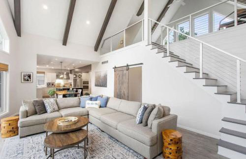 Spacious A-Frame with Lake Michigan Views & Hot Tub-Family Friendly - Foto 11