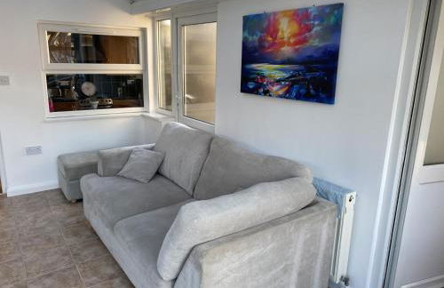 Charming 3 bedroom flint cottage - Foto 16