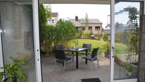 Ruhige Wohlfühloase auf zwei Ebenen - mit Terrasse im Grünen und Balkon - Foto 5, Garden, Garden view